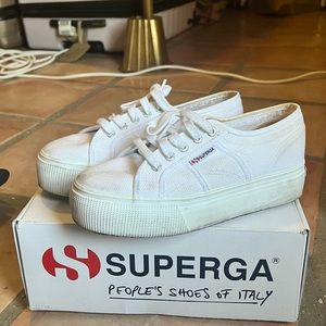 Platform white Supergas